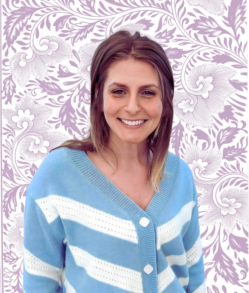 A photo of Cristiana Vespucci with a floral background